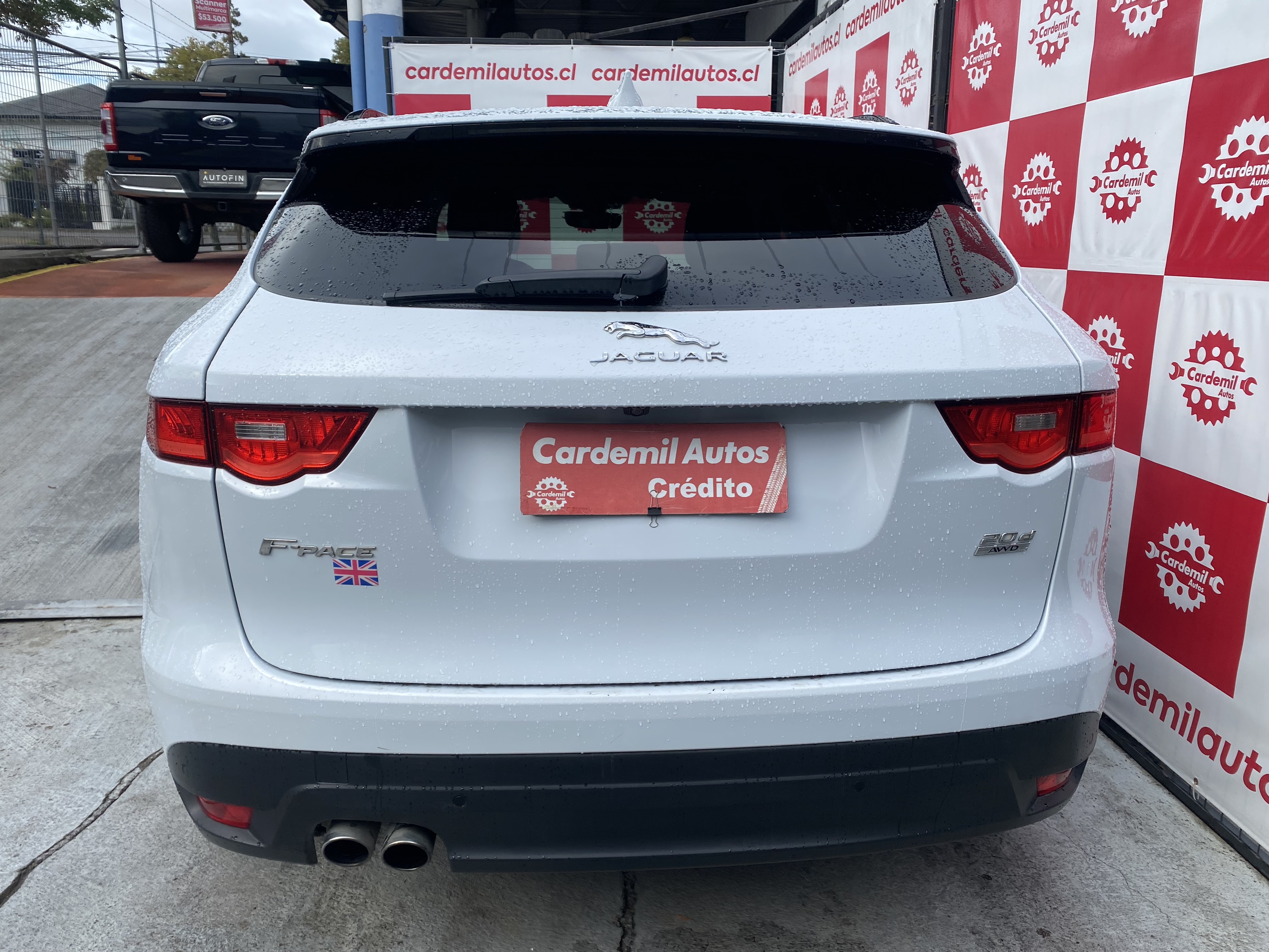 5JAGUAR F-PACE...