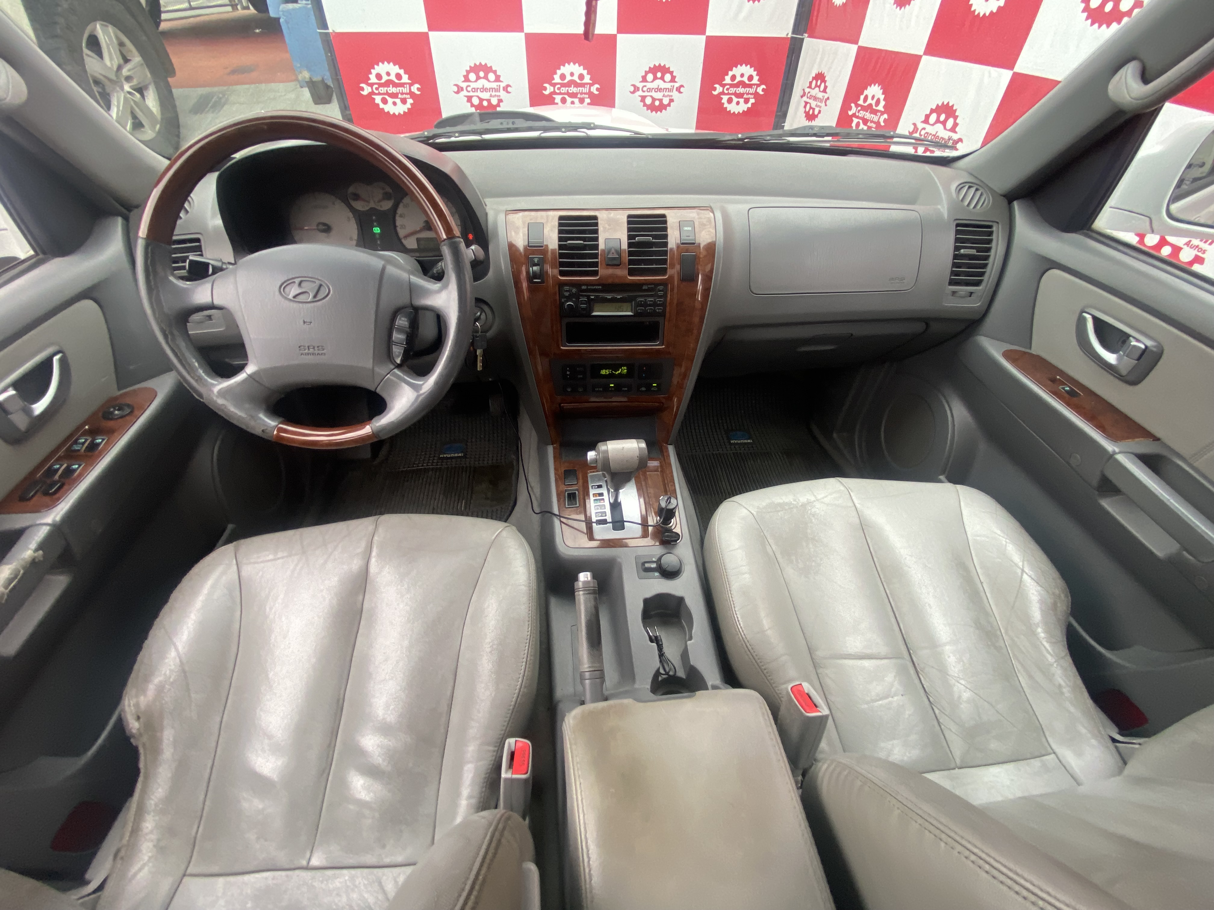 9HYUNDAI TERRACAN...