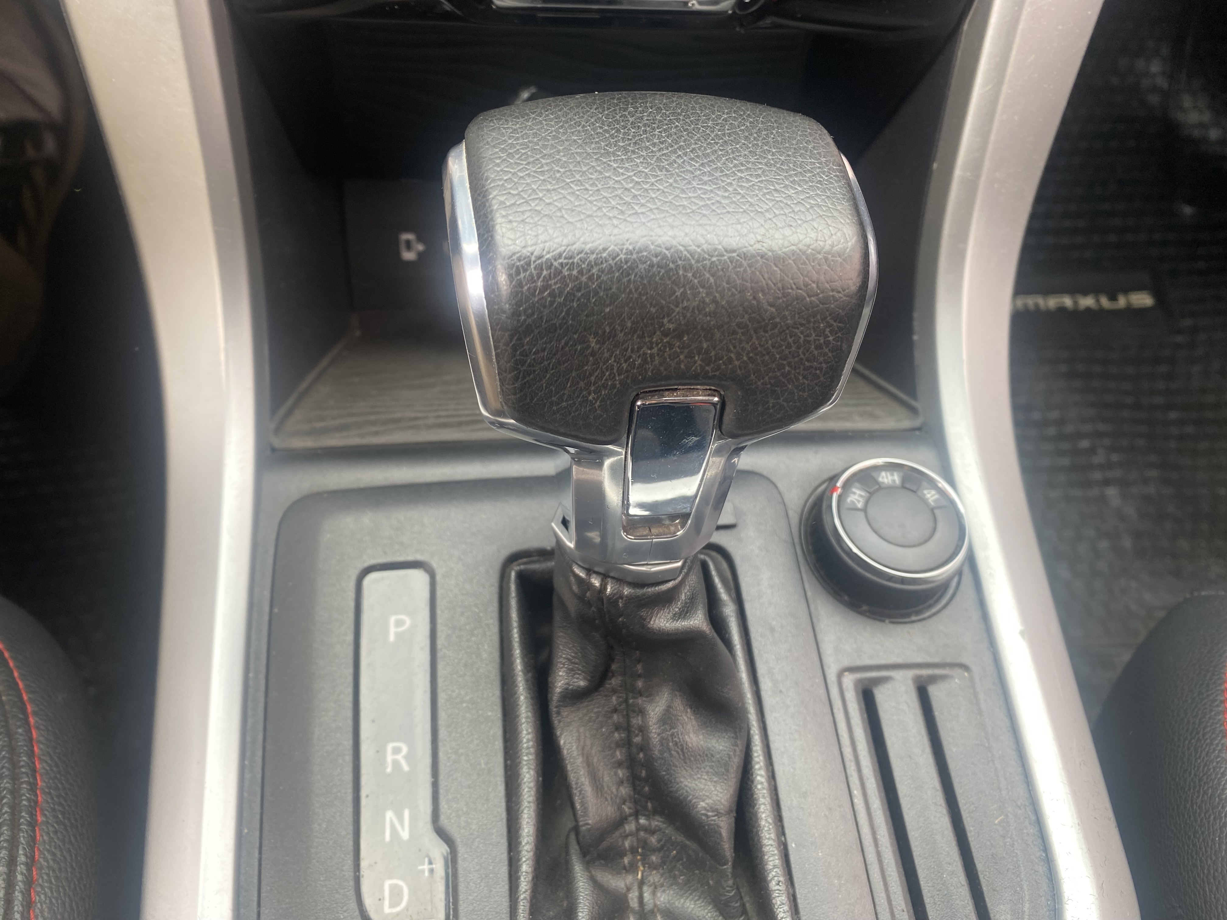 9MAXUS T60 GLX 4x4...