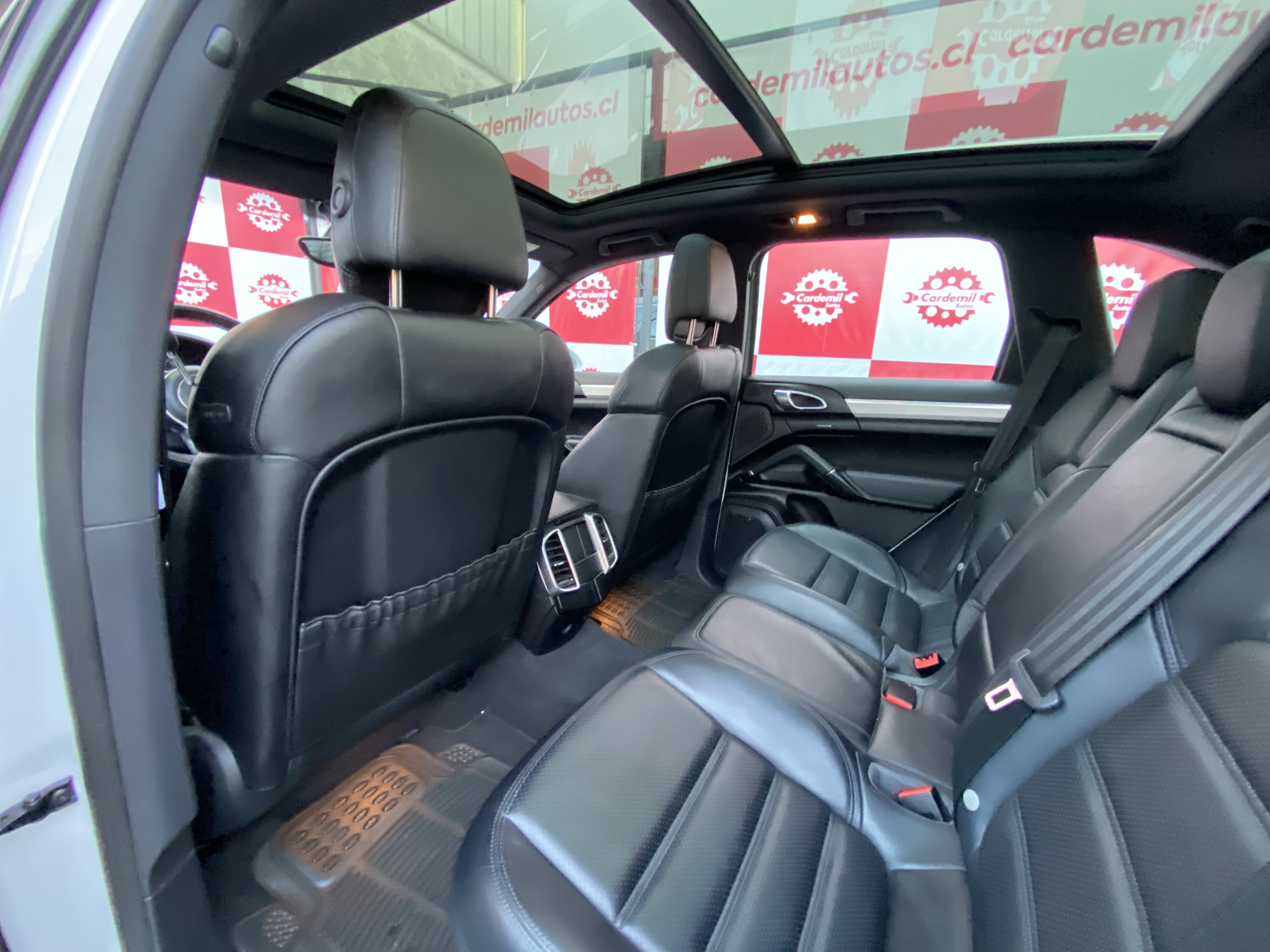 8PORSCHE CAYENNE 