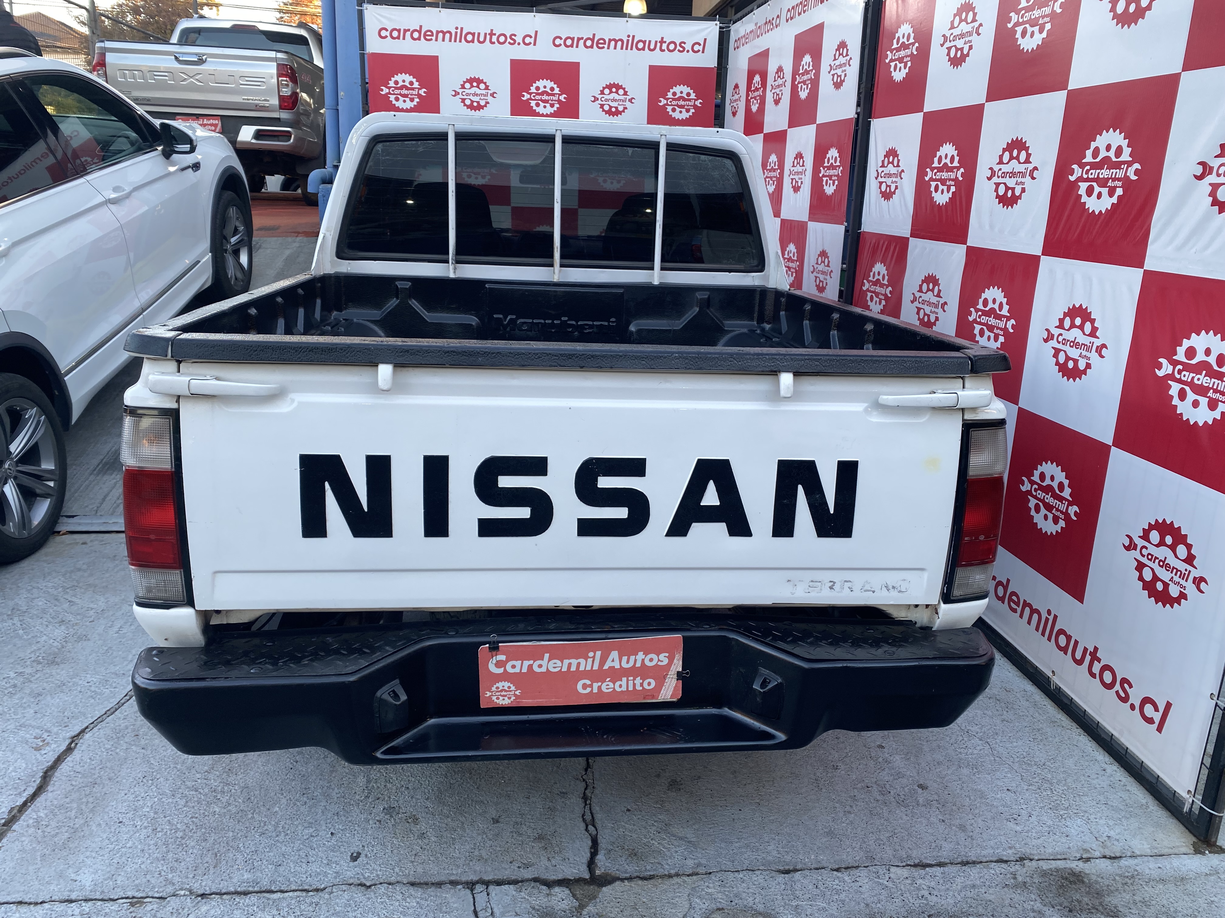 5NISSAN TERRANO DX...