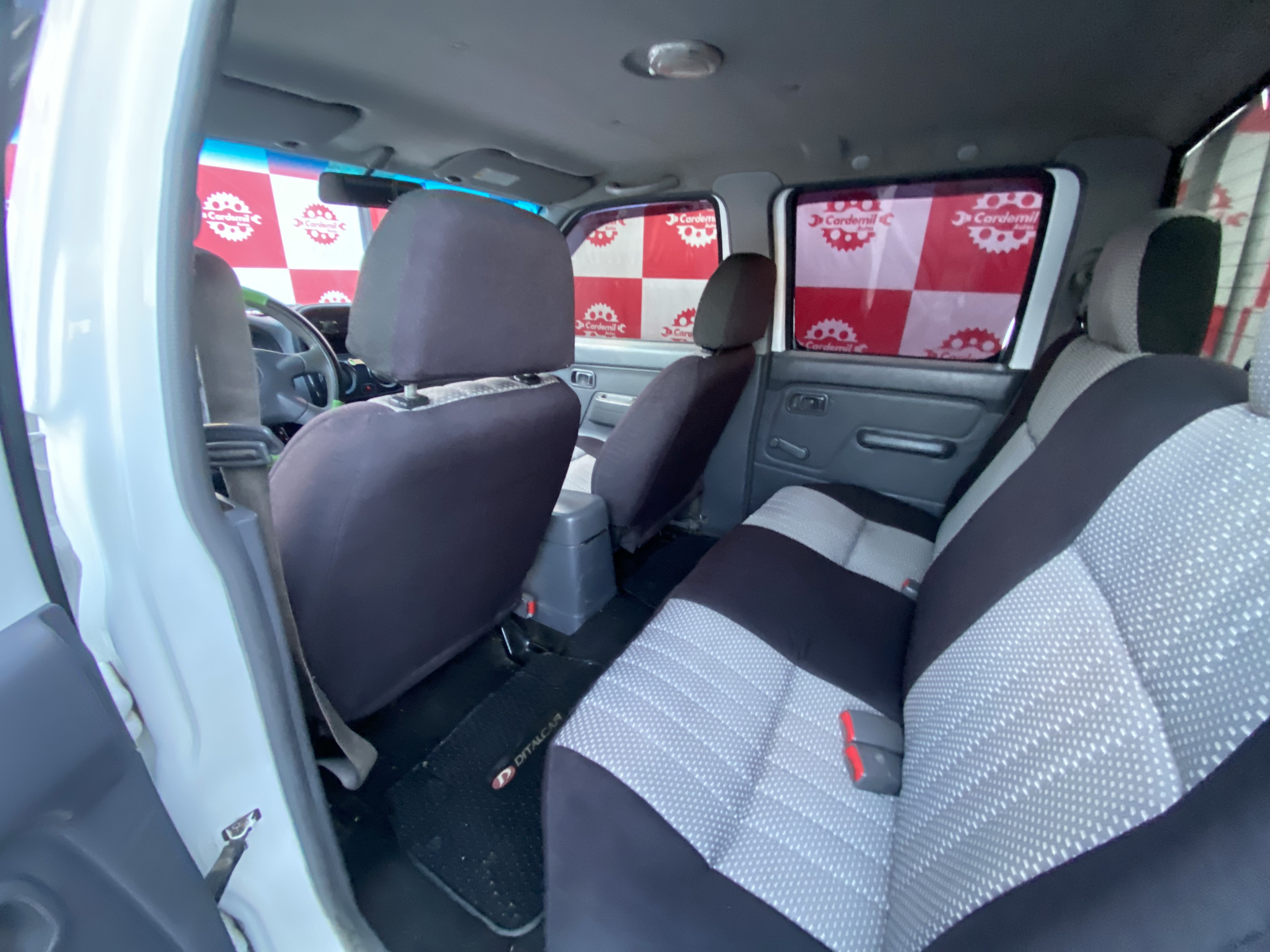 7NISSAN TERRANO DX...